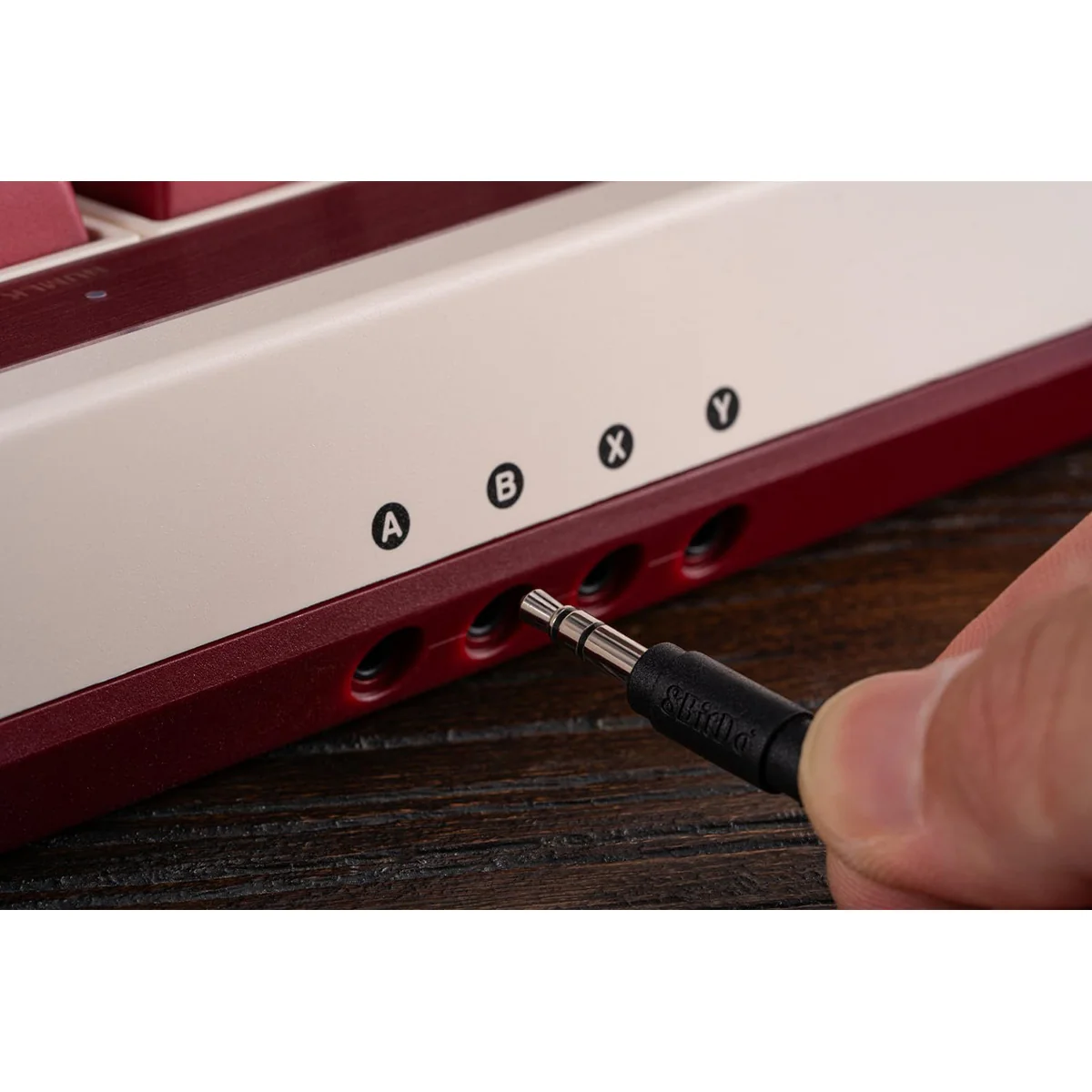 8Bitdo Retro 108 Mechanical Keyboard (Fami Edition, N Edition) (85HC) - Image 10