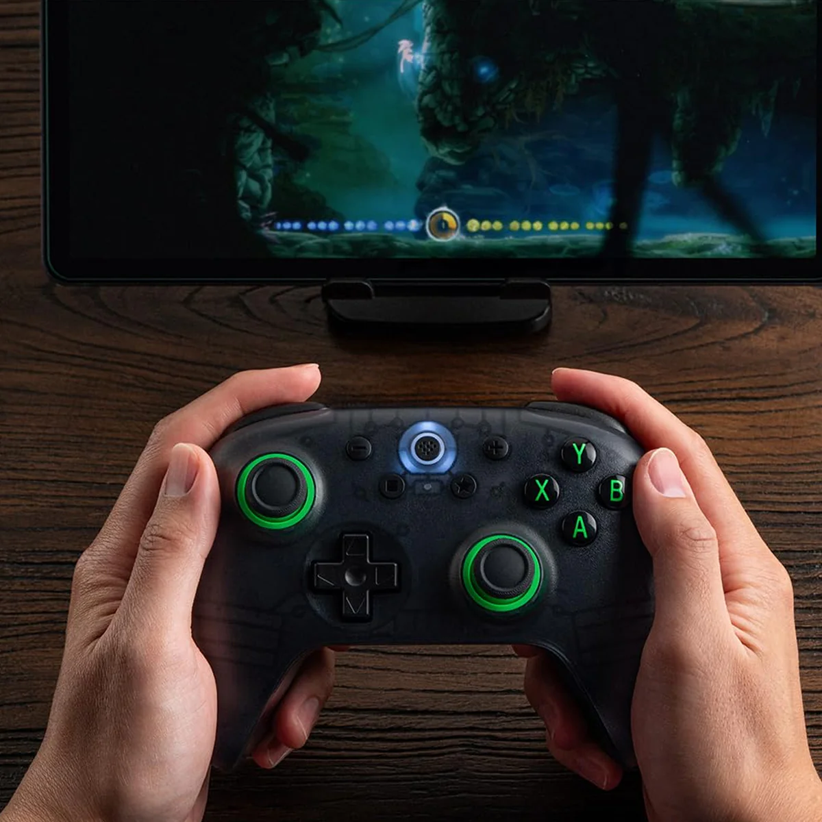 8Bitdo Ultimate 2C Wireless Controller for Windows/Android (Transparent Black) (81HD) - Image 4