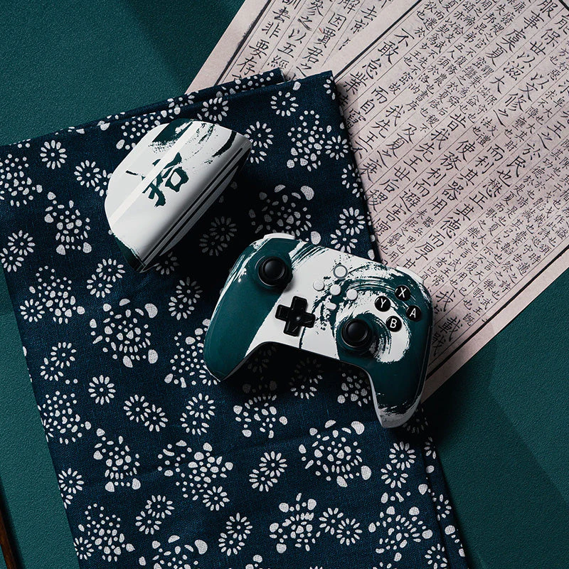 8bitdo Ultimate Bluetooth Controller 10th Anniversary Limited Edition w/ Protective Case - Image 11