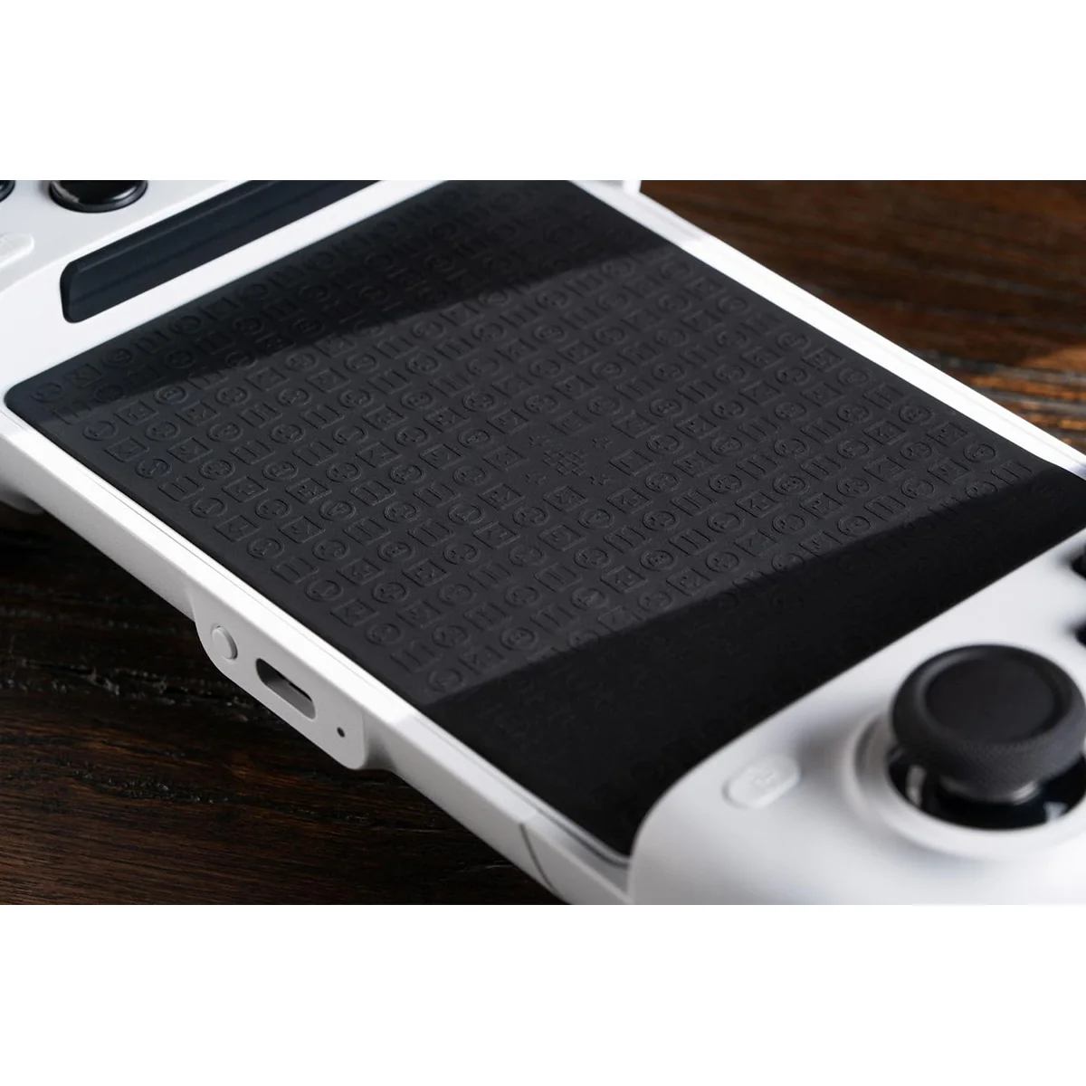 8Bitdo Ultimate Mobile Gaming Controller with Hall Effect for Xbox (Black, White) (80LA) - Image 14