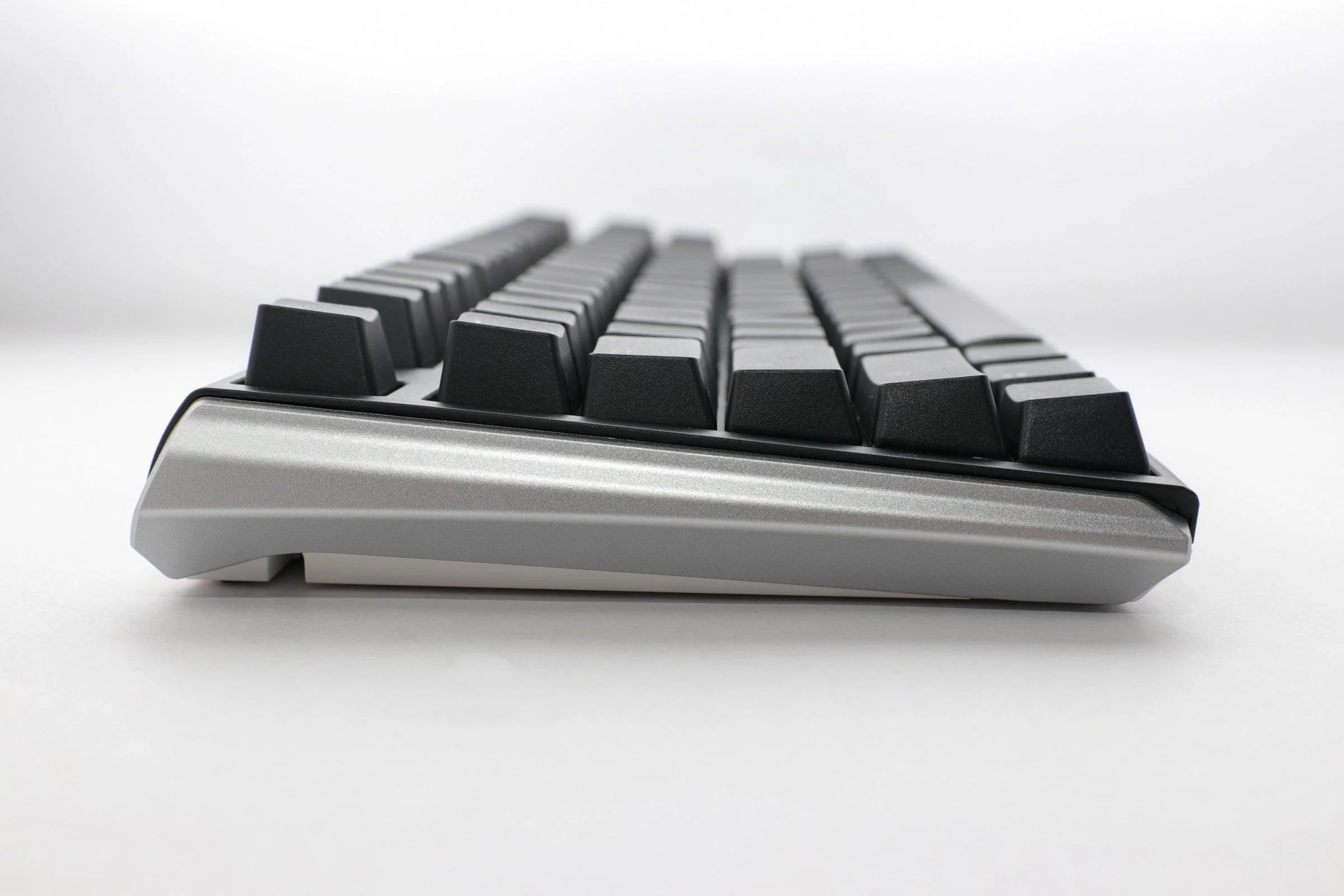 Ducky One 3 Daybreak TKL Hotswap RGB Double Shot PBT Quack Mechanical Keyboard (Cherry RGB Brown) (DKON2187ST-BUSPDDBBHHC1) - Image 3