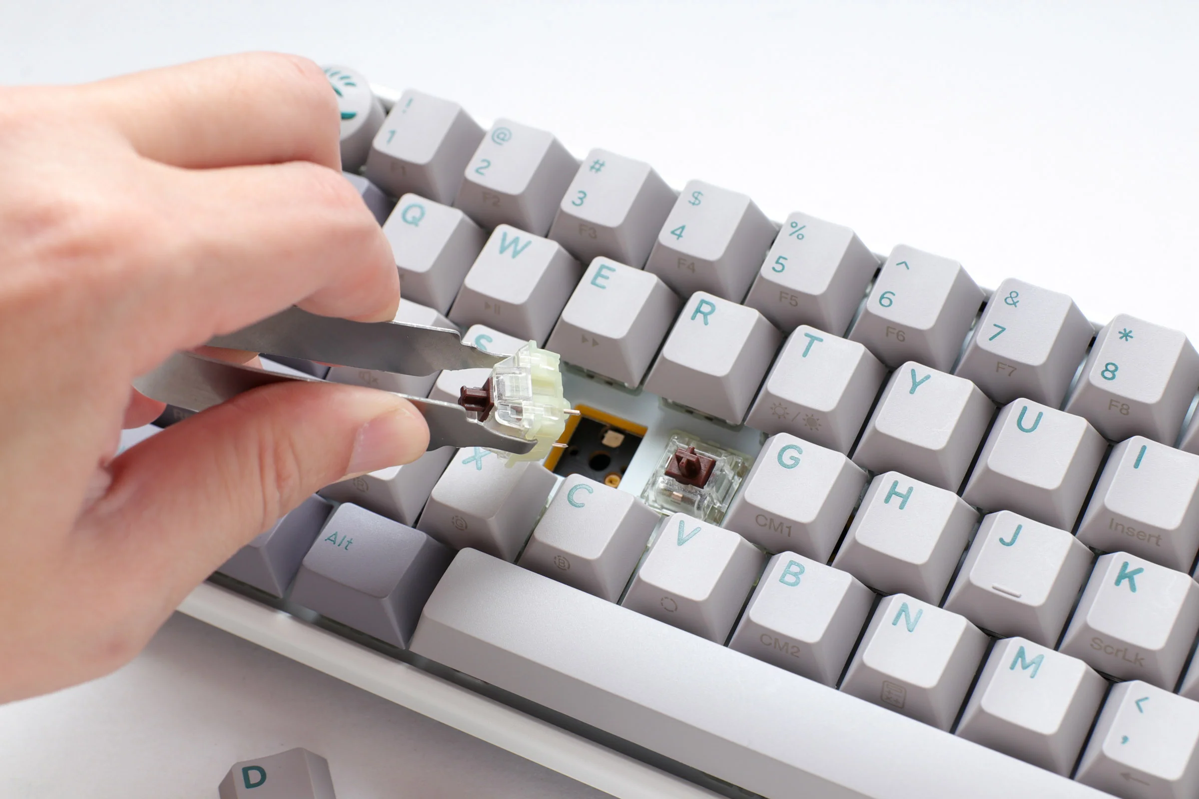 Ducky One 3 SF Mist Grey Hotswap RGB Double-Shot PBT Mechanical Keyboard (Cherry RGB Red) (DKON2167ST-RUSPDMIWHHC2) - Image 9