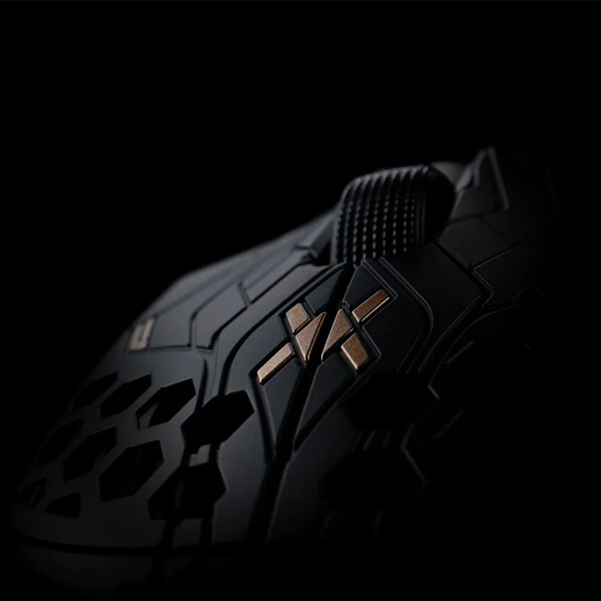 Finalmouse ULTRALIGHTX Wireless Gaming Mouse (Guardian) Cheetah (S) - Image 4