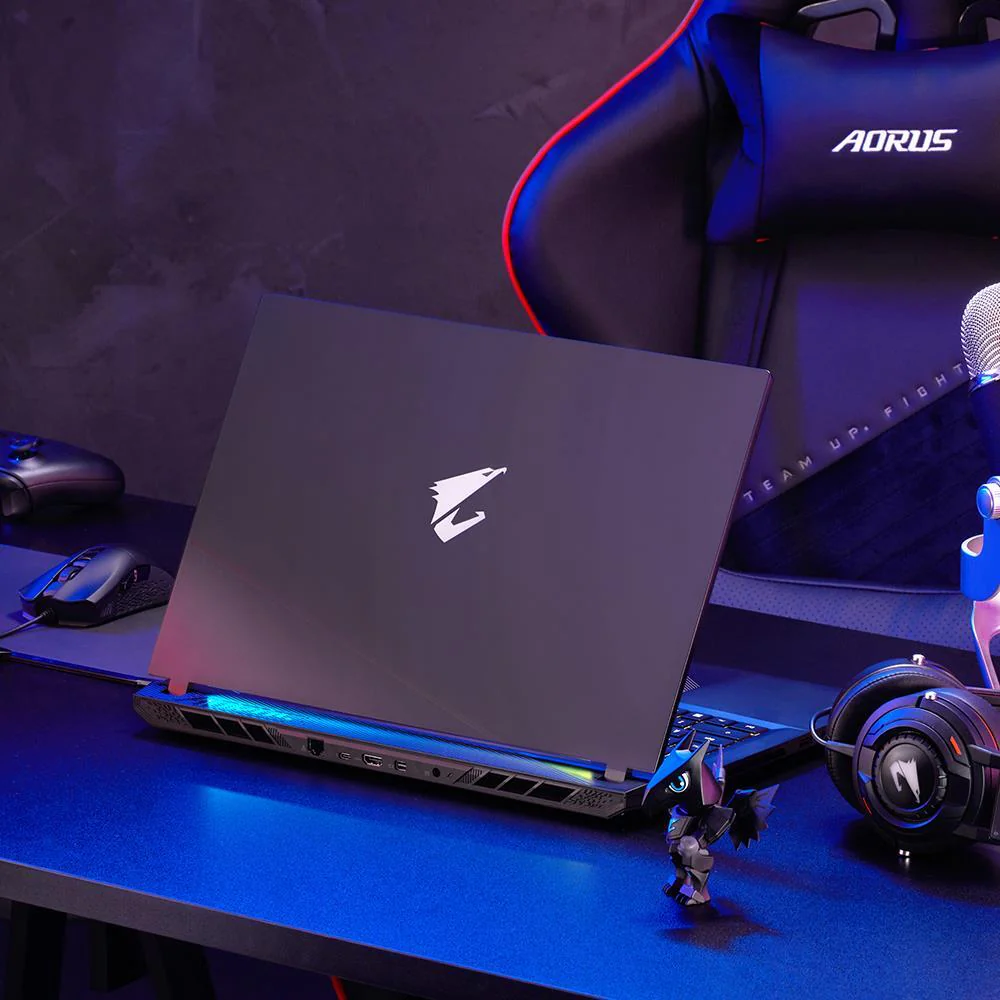 Gigabyte Aorus 17 BKF-73PH254SH Gaming Laptop (Black) | 17.3" FHD (1920x1080) 300Hz | i7 13700H | 16GB RAM | RTX 4060 | 1TB SSD | Windows 11 Home | Aorus G2 Backpack | Aorus RGB Gaming Mouse Mat | Aorus M4 Gaming Mouse - Image 13