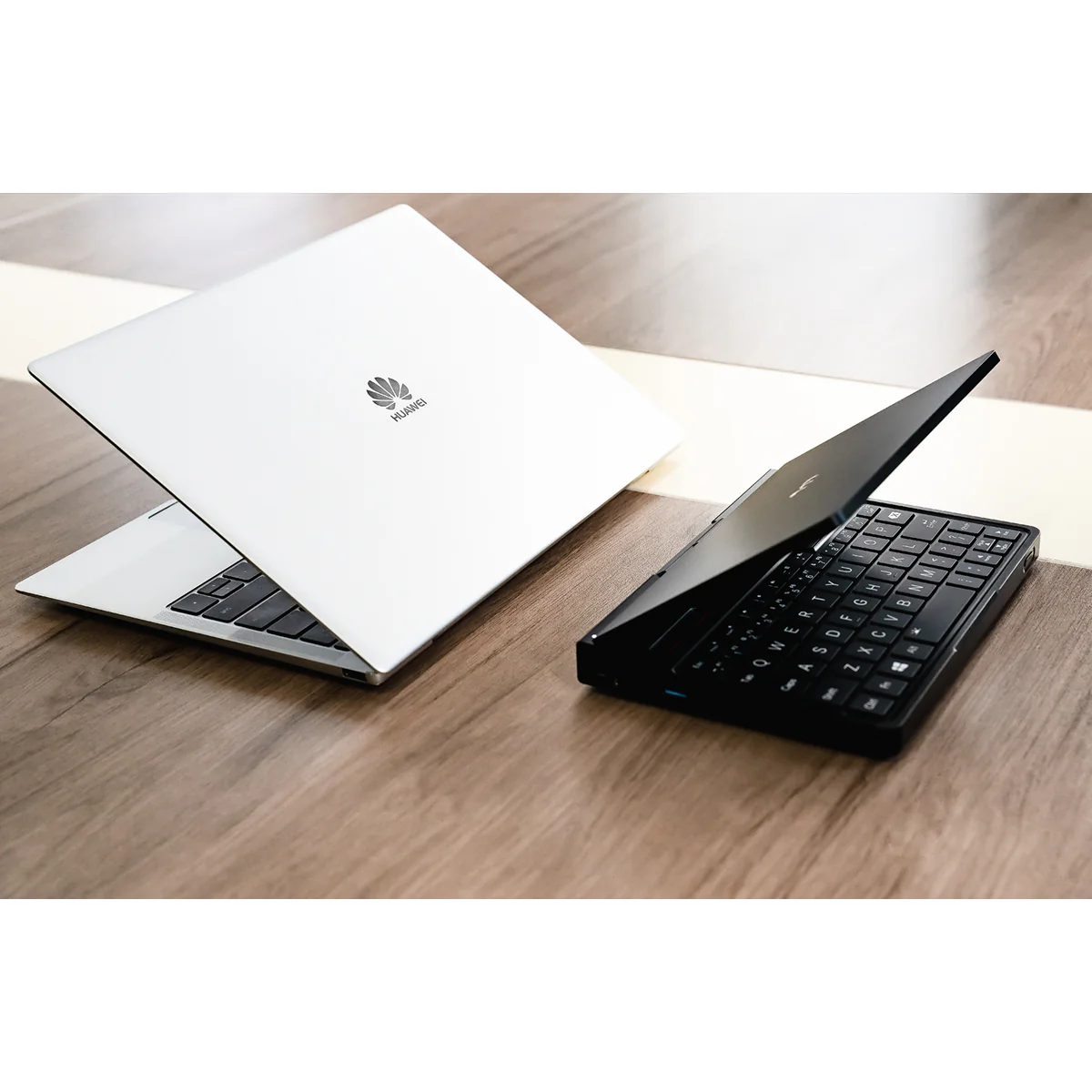 GPD Pocket 4 2025 AMD Ryzen 7 8840U 8.8" LTPS (2560x1600) 144Hz High-Refresh Iris Display 16GB RAM 1TB SSD Windows 11 Home Handheld AI PC + GPD Pocket 4 Protection Case - Image 27
