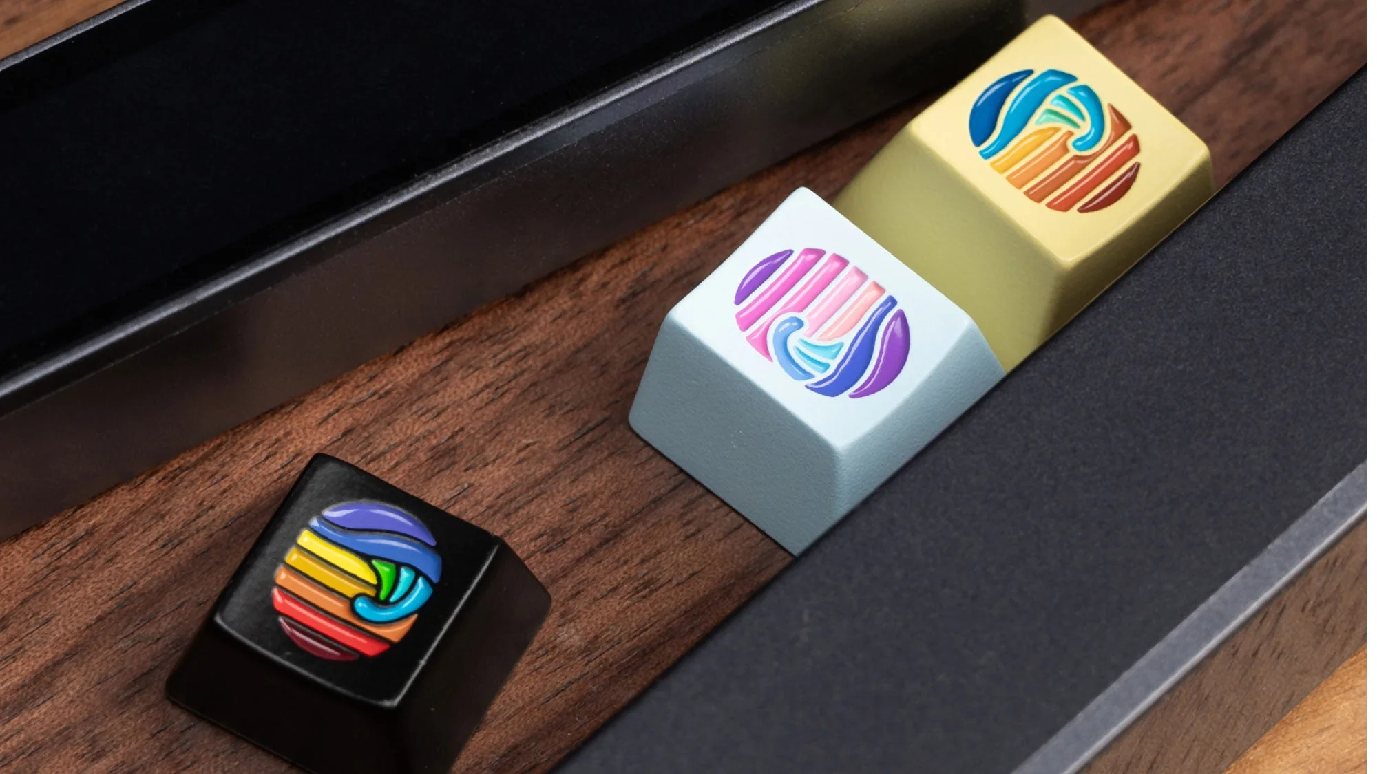 Keychron Colorful Great Wave Metal Artisan Keycap - Image 10