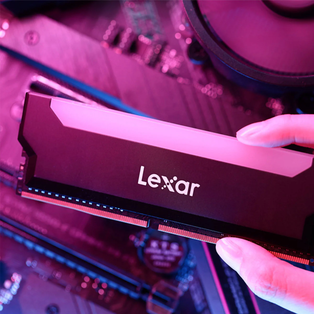 Lexar Hades 8GB DDR4 3200MHz RGB CL16 Support Intel XMP 2.0 & AMD Ryzen Gaming Desktop Memory (LD4BU008G-R3200GSLH) - Image 4
