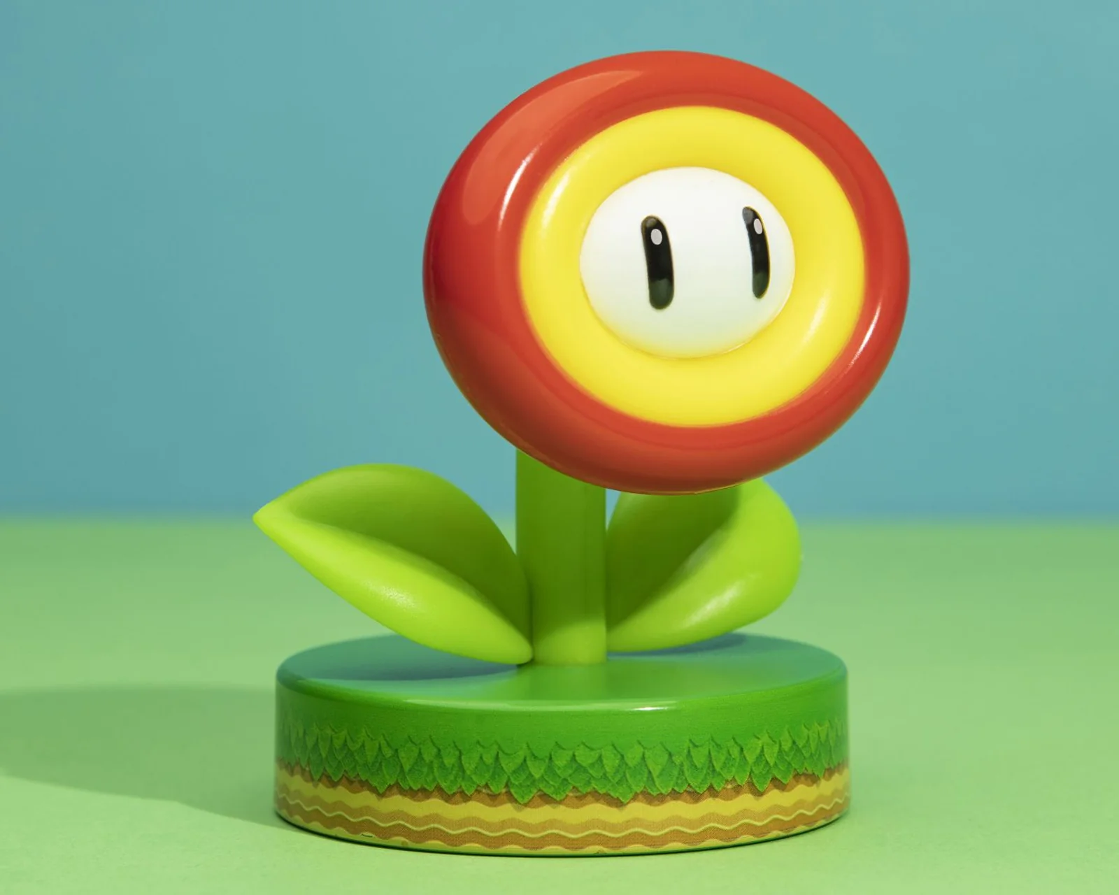 Paladone Super Mario Fire Flower Icon Light V2 (PP6362NNV2) - Image 3