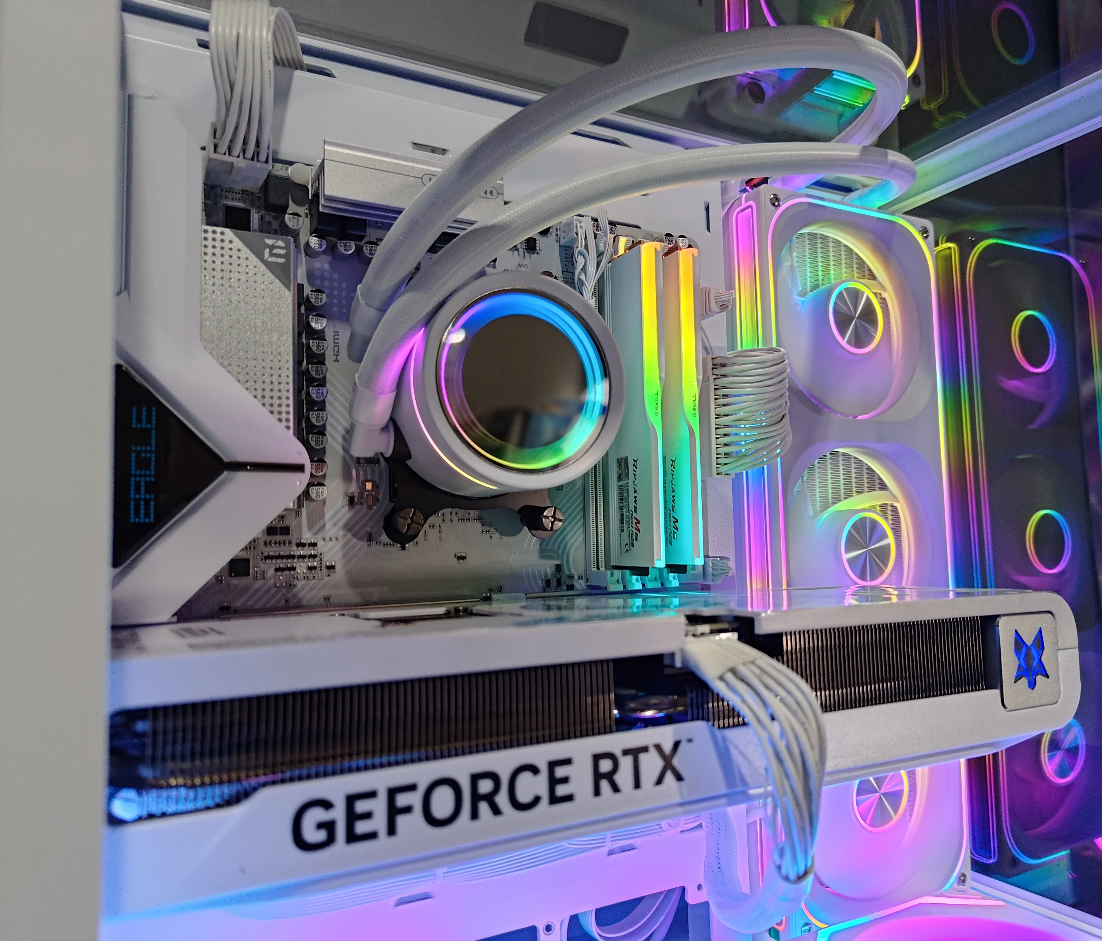 Sophos Zentra White Desktop Gaming PC | AMD Ryzen 7 7700X | 32GB RAM | 1TB SSD | with WIFI + Bluetooth | GeForce RTX 5070 OC | Windows 11 Pro - Image 5