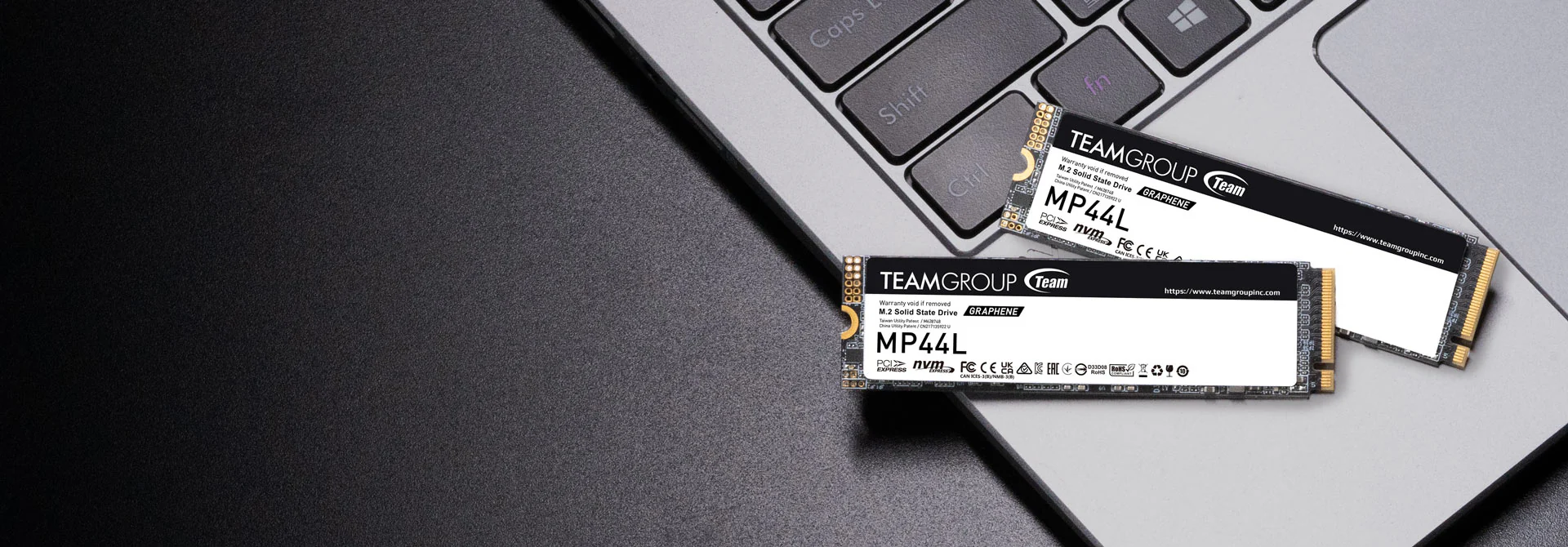 Teamgroup MP44L M.2 2280 1TB PCIE 4.0 X4 NVME 1.4 TLC Internal SSD w/ Heat Dissipating Graphene SSD Label (TM8FPK001T0C101) - Image 3