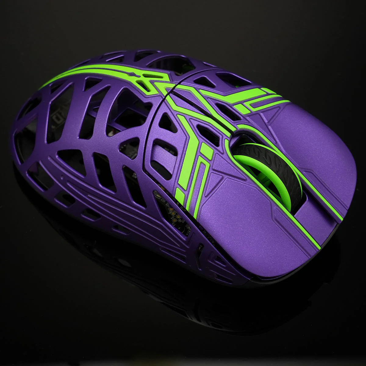 WLMouse Sword X Magnesium Gaming Mouse (White, Purple, Pink, Silver, Black, Red, Amethyst, Ruby, Emerald, Sapphire, Onyx, Topaz) - Image 9