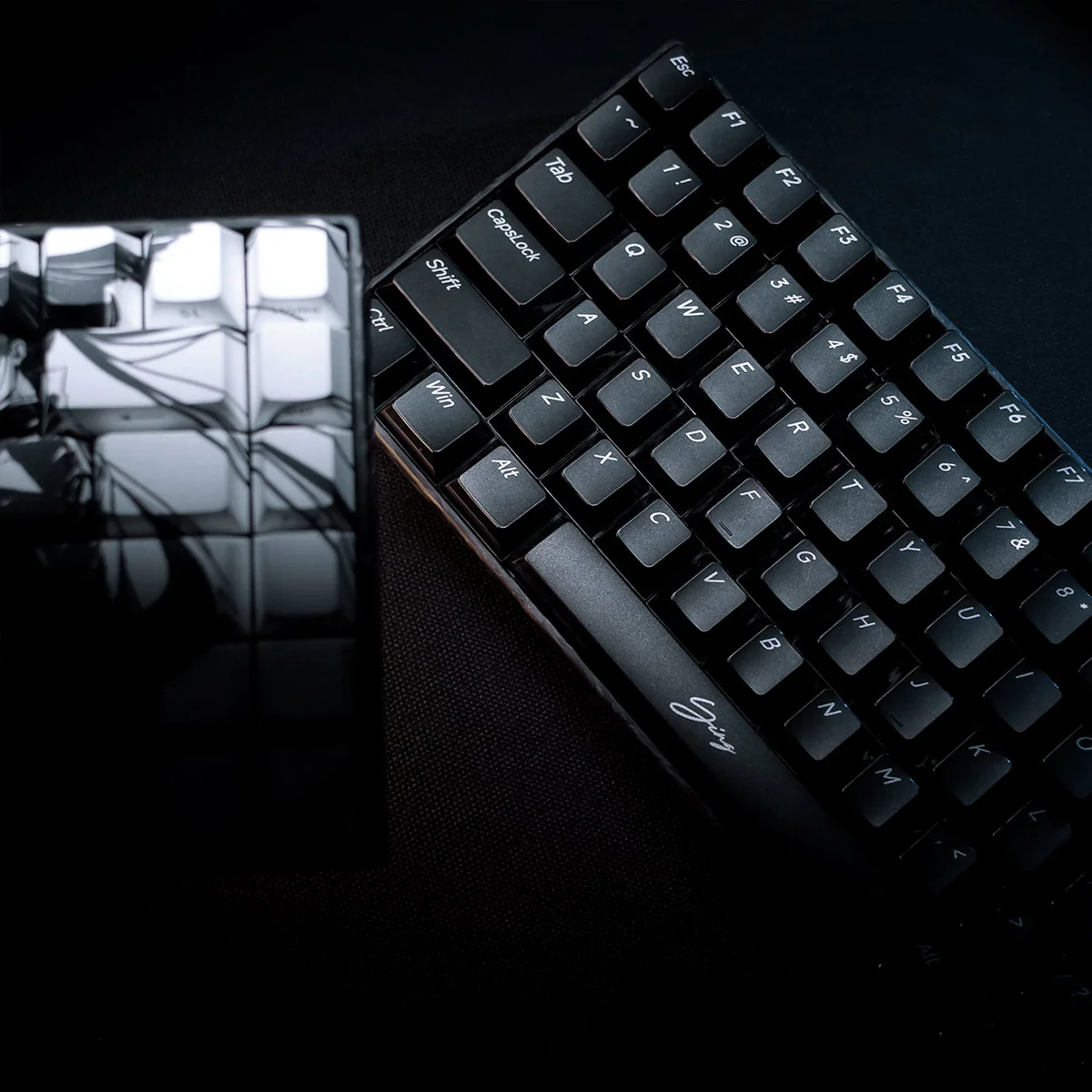 WLMouse YING75 Carbon Fiber Keyboard Nightfall Switch (Custom Gateron) - Image 5